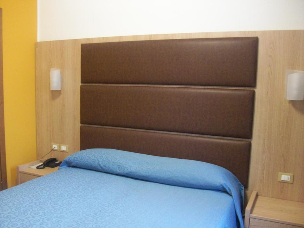 Hotel Mondial Lido di Jesolo Habitación foto