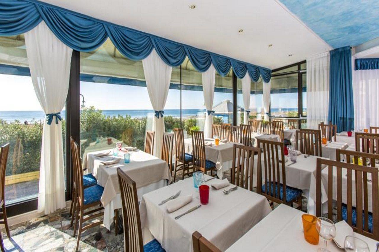 Hotel Mondial Lido di Jesolo Exterior foto