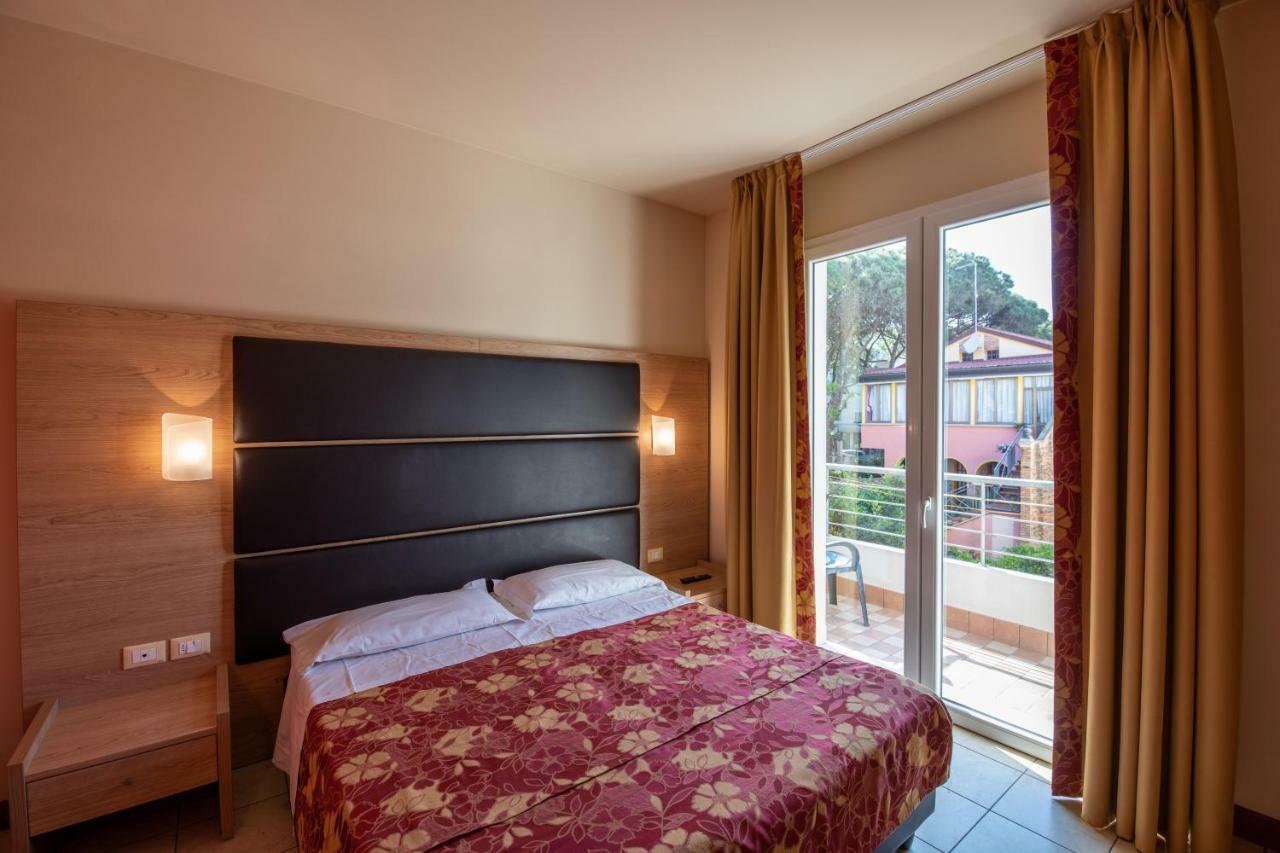 Hotel Mondial Lido di Jesolo Exterior foto